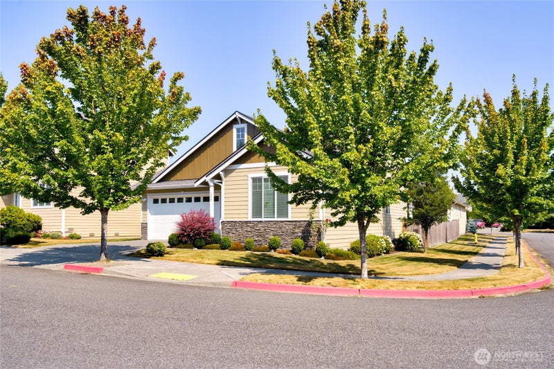 1758 Hillcrest Loop