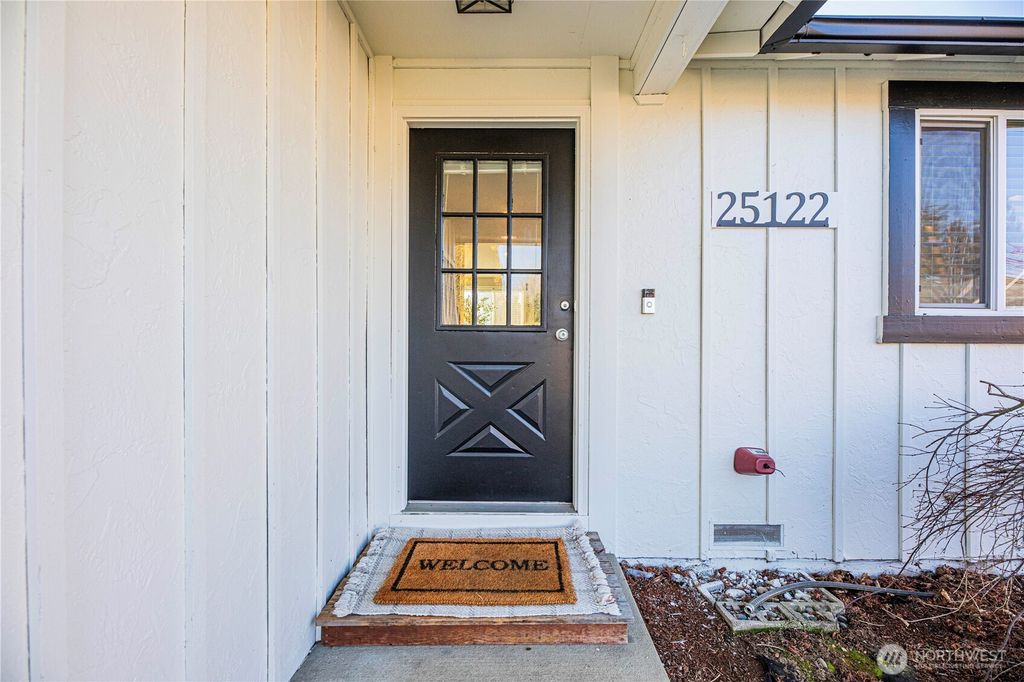 Photo of 25122 119th Court SE, Kent, WA 98030 (MLS # 2332154)