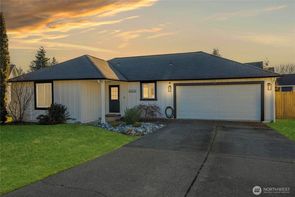 Photo of 25122 119th Court SE, Kent, WA 98030 (MLS # 2332154)