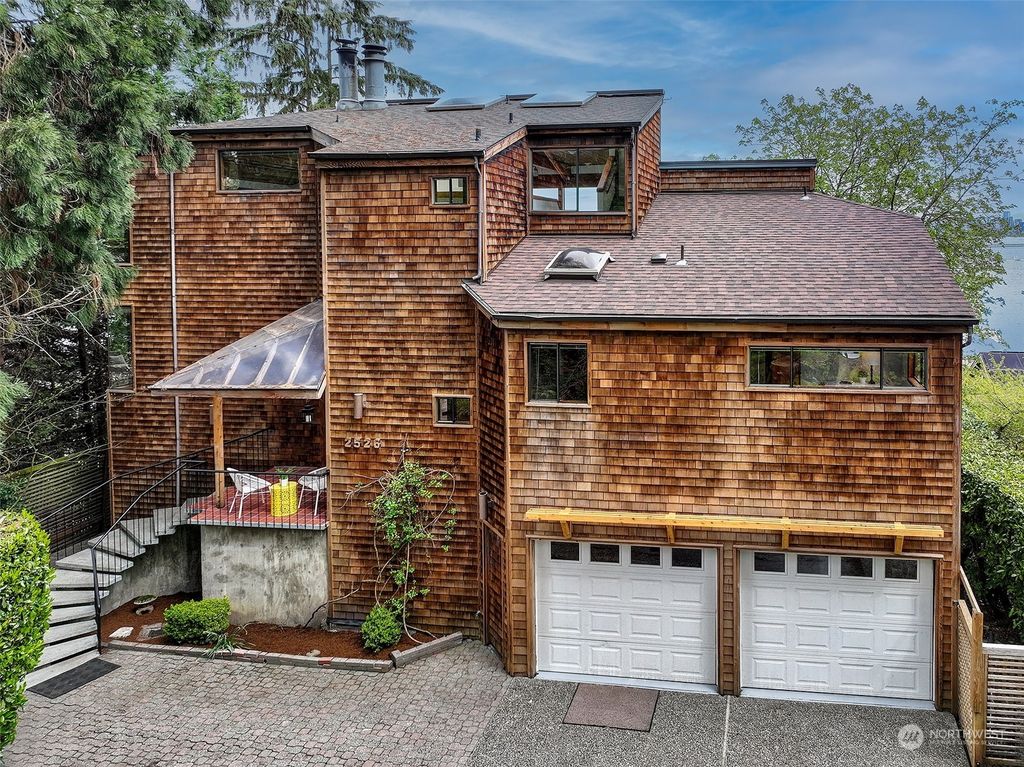 Photo of 2526 Mount Claire Drive S, Seattle, WA 98144 (MLS # 2219733)