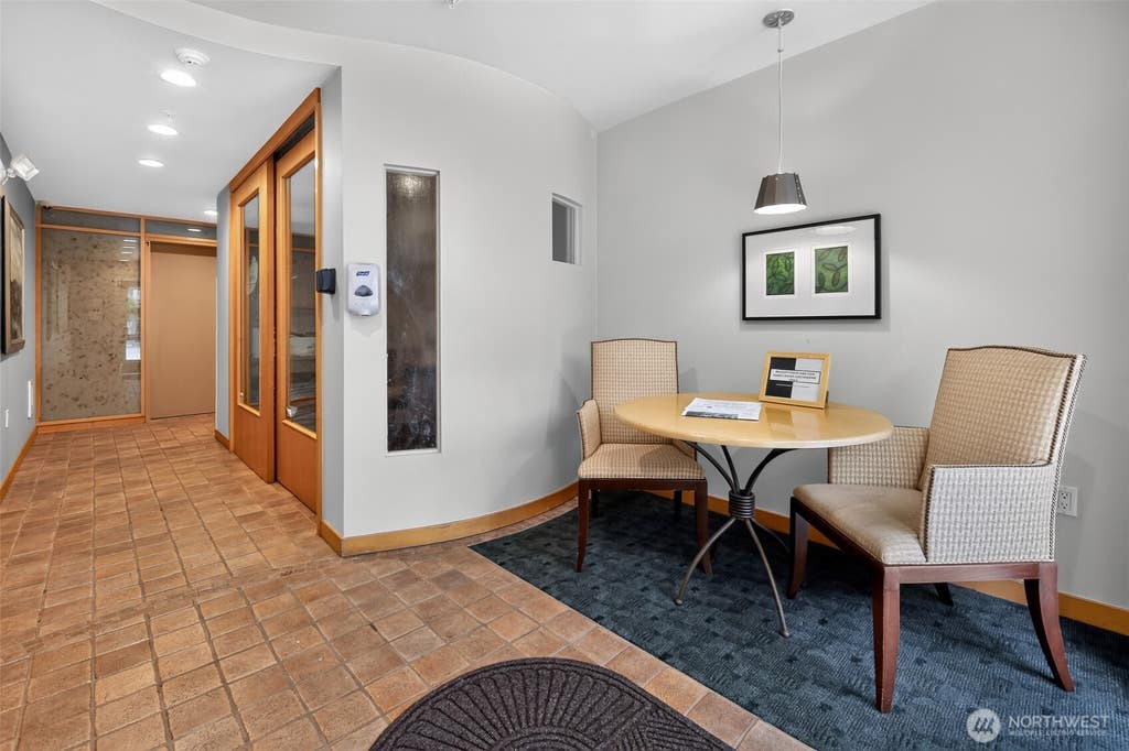 Photo of 2901 NE Blakeley ST #401, Seattle, WA 98015 (MLS # 2552511)