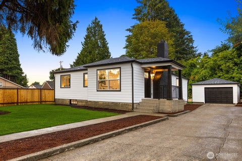 Photo of 3111 Greenwood Avenue W, University Place, WA 98466 (MLS # 2559458)