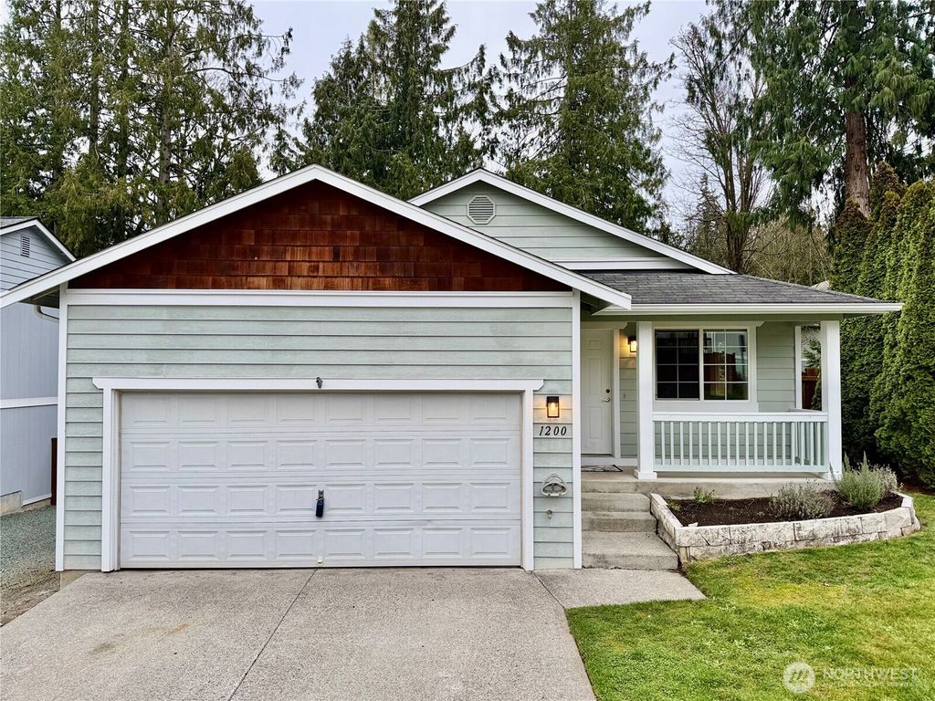 Photo of 1200 N 12th Place, Mount Vernon, WA 98273 (MLS # 2491445)