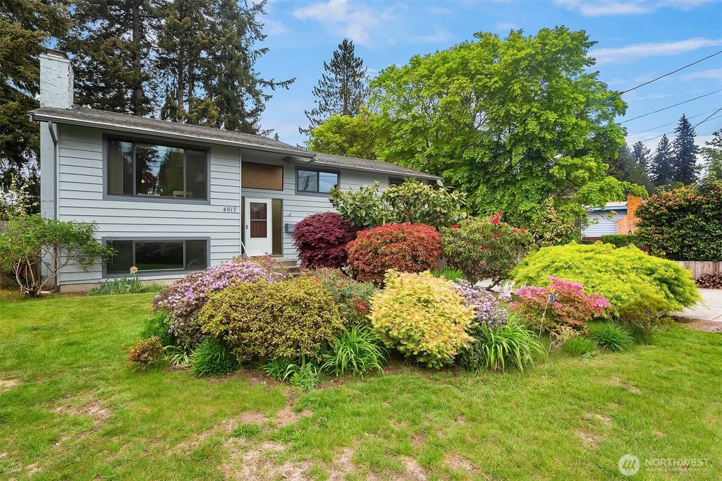 Photo of 4617 183rd Place SW, Lynnwood, WA 98037 (MLS # 2514392)