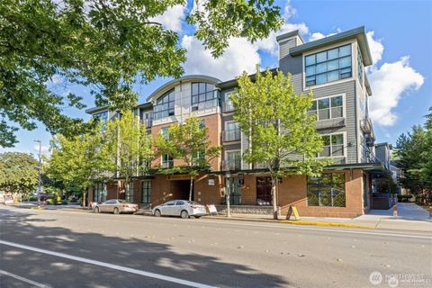 Photo of 16275 NE 85th Street #414, Redmond, WA 98052 (MLS # 2520666)