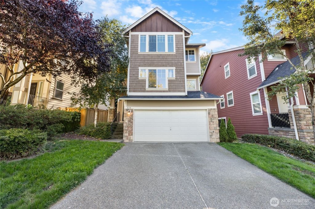 Photo of 444 50th Street SE, Auburn, WA 98092 (MLS # 2441578)