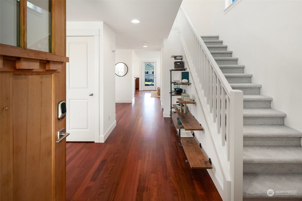 Photo of 4715 S Dawson Street, Seattle, WA 98118 (MLS # 2227928)