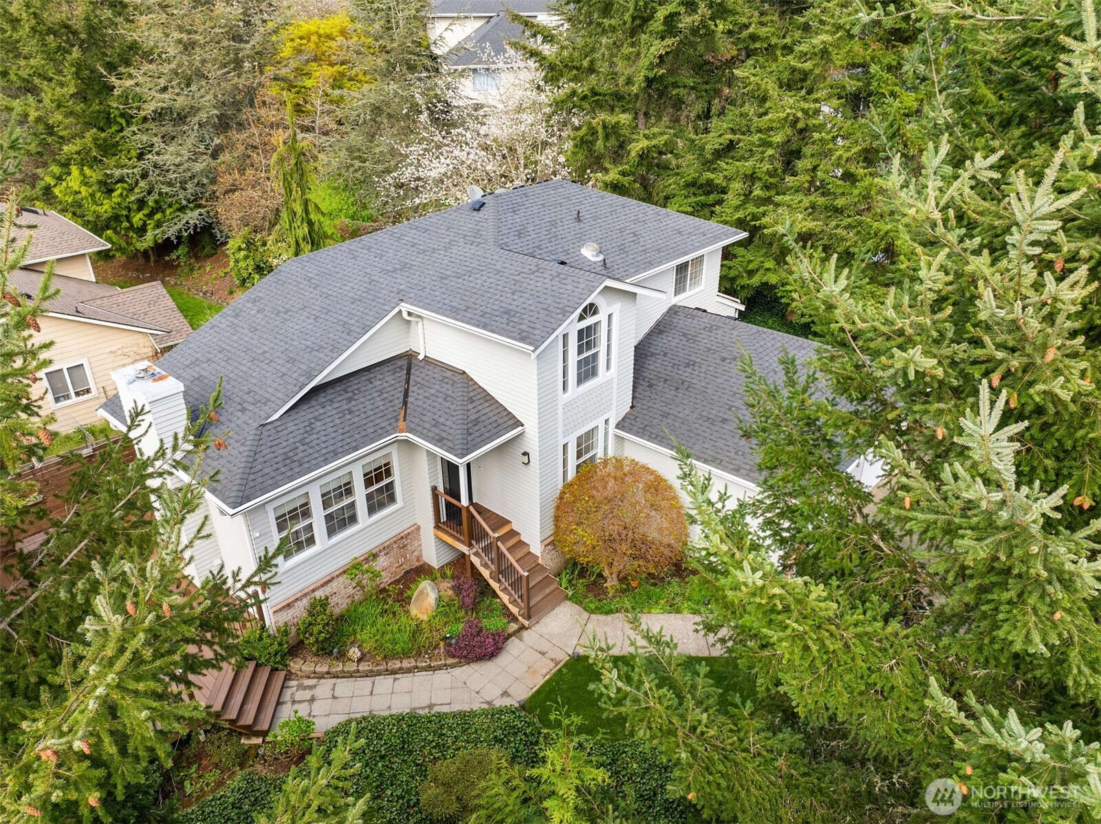 26300 Montera Loop NE