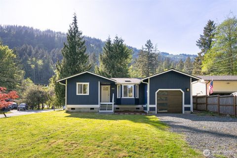 Photo of 405 Rainbow Drive, Sedro Woolley, WA 98284 (MLS # 2518284)