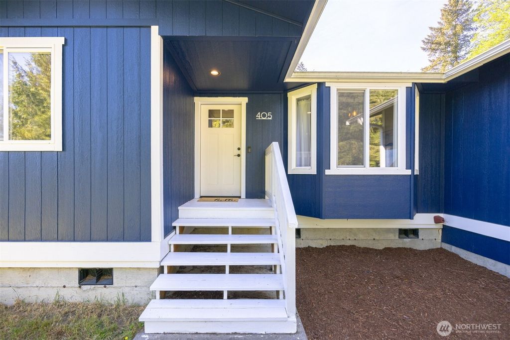 Photo of 405 Rainbow Drive, Sedro Woolley, WA 98284 (MLS # 2518284)