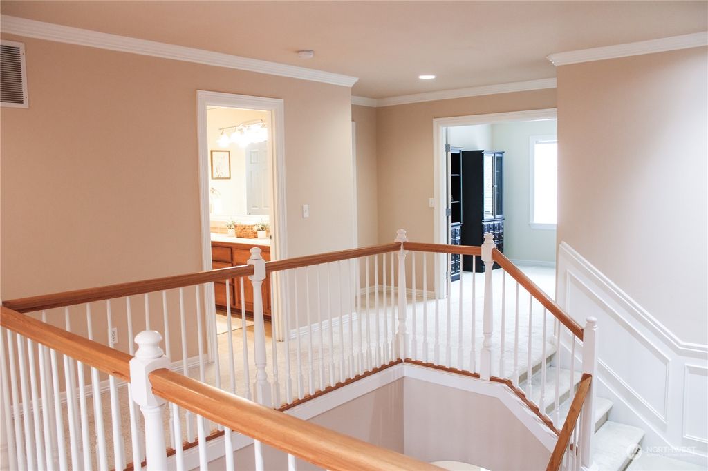 listing image 9362690066665841846