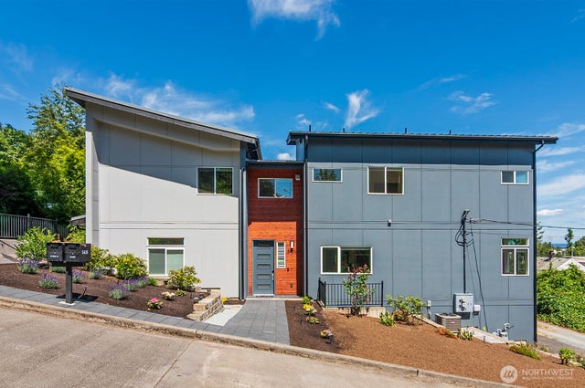5426 31st Avenue S, Seattle