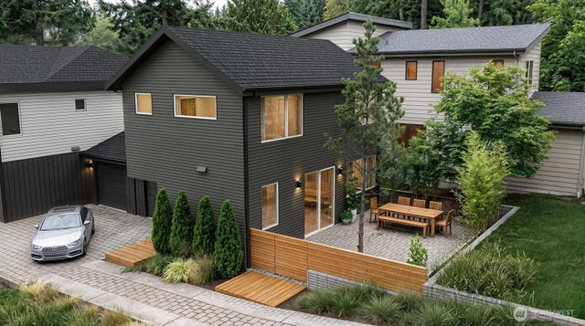 11732 38th Avenue NE B #B, Seattle