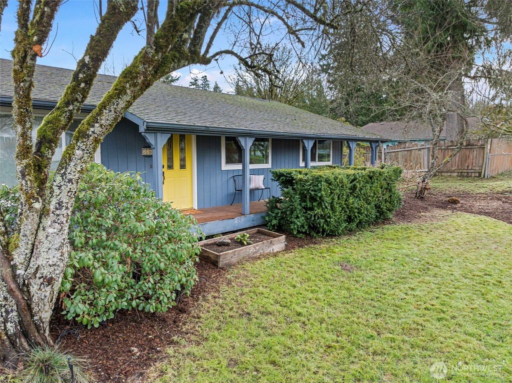 Photo of 2265 Lincoln Avenue SE, Port Orchard, WA 98366 (MLS # 2467198)