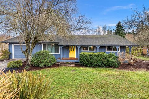 Photo of 2265 Lincoln Avenue SE, Port Orchard, WA 98366 (MLS # 2467198)