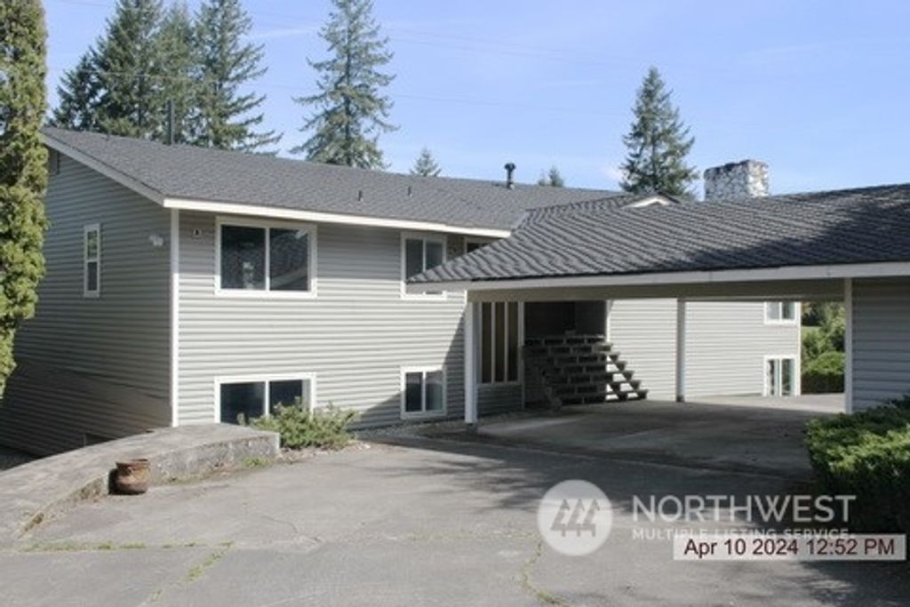 Photo of 14614 SE 170th Place Pl, Renton, WA 98058 (MLS # 2224278)