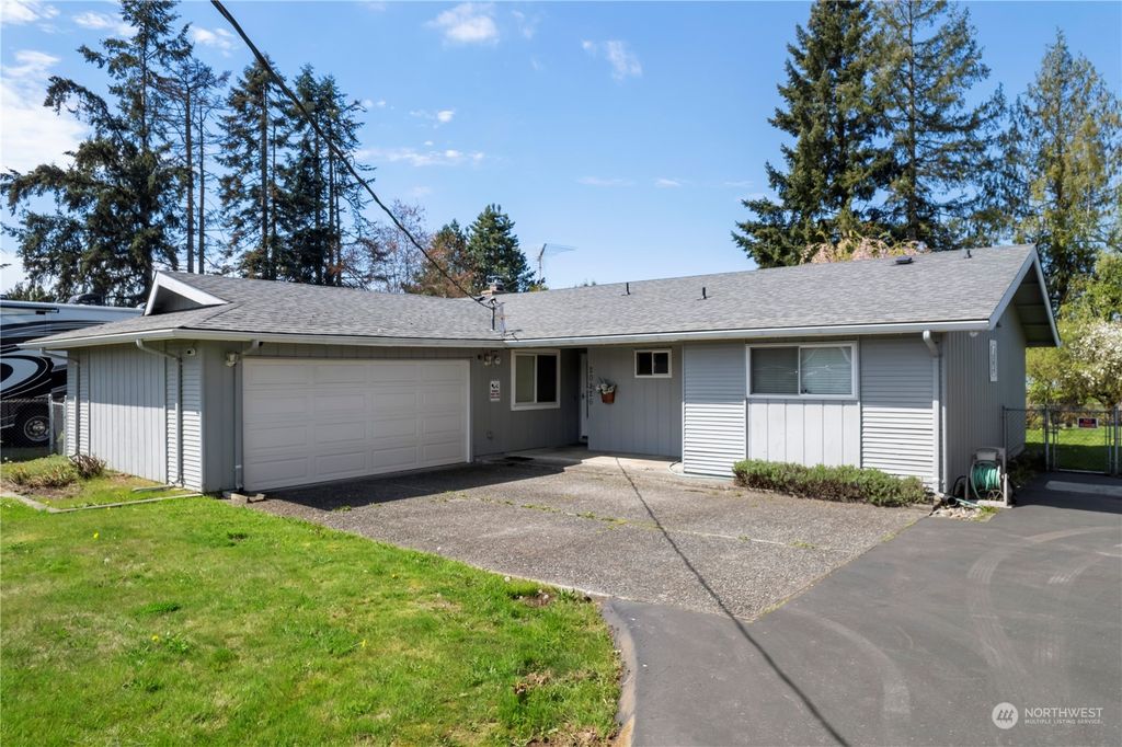 Photo of 20226 SE 384th Street, Auburn, WA 98092 (MLS # 2062299)