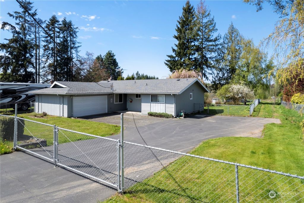 Photo of 20226 SE 384th Street, Auburn, WA 98092 (MLS # 2062299)