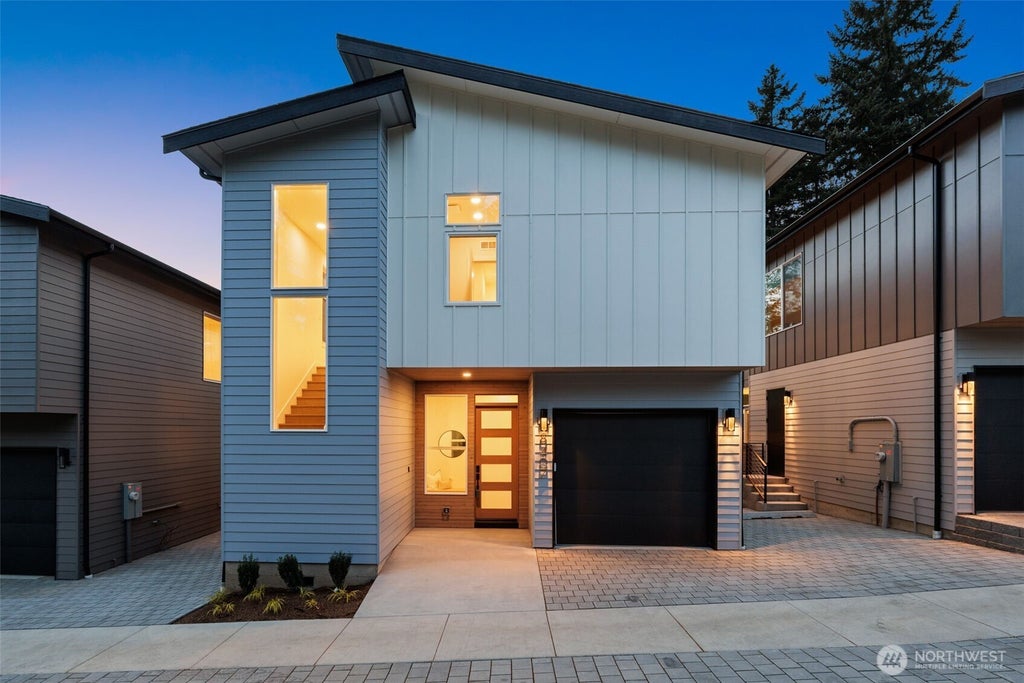 Photo of 8407 NE 137th Street, Kirkland, WA 98034 (MLS # 2583803)