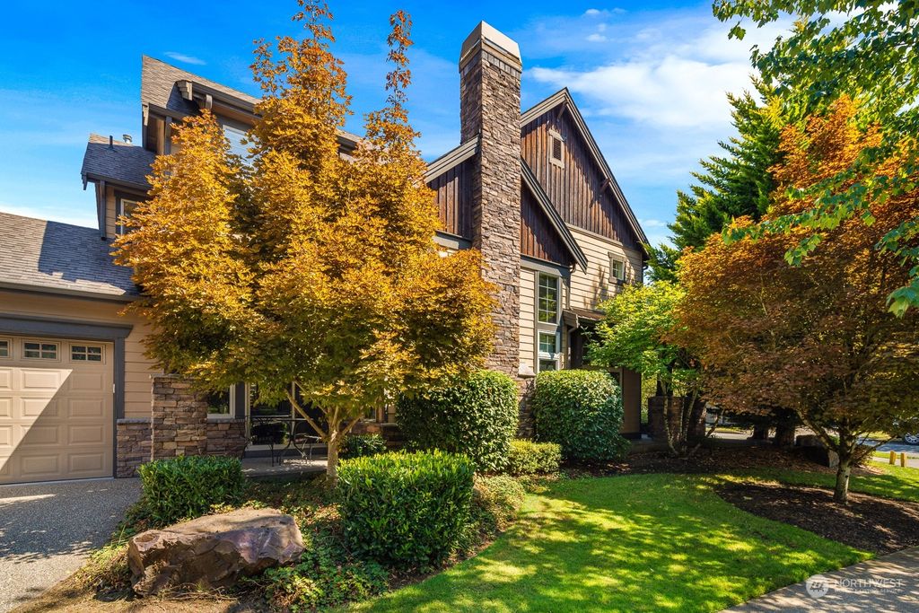 Photo of 25810 SE 30th Street, Sammamish, WA 98075 (MLS # 2274071)