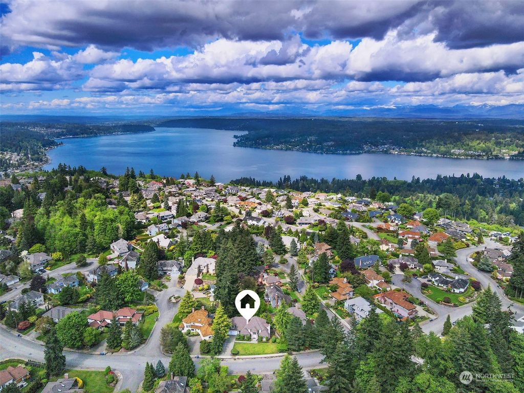 Photo of 17312 SE 47th Street, Bellevue, WA 98006 (MLS # 2212727)