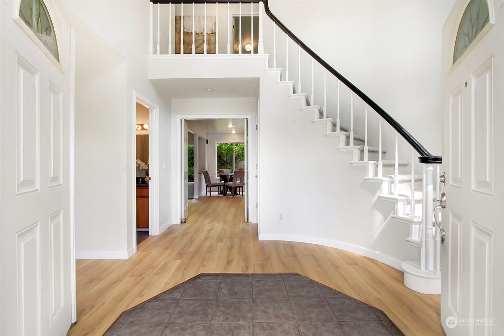 Photo of 17312 SE 47th Street, Bellevue, WA 98006 (MLS # 2212727)