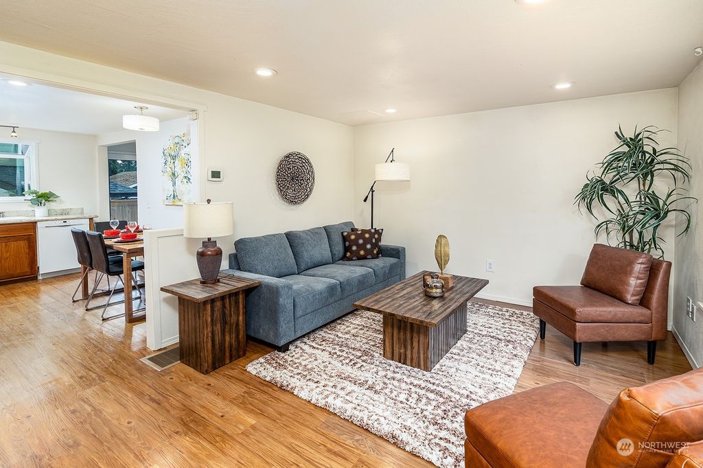 Photo of 13528 Burke Avenue N, Seattle, WA 98133 (MLS # 2051950)