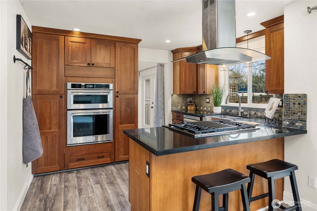 Photo of 21520 SE 280th Street, Maple Valley, WA 98038 (MLS # 2471187)