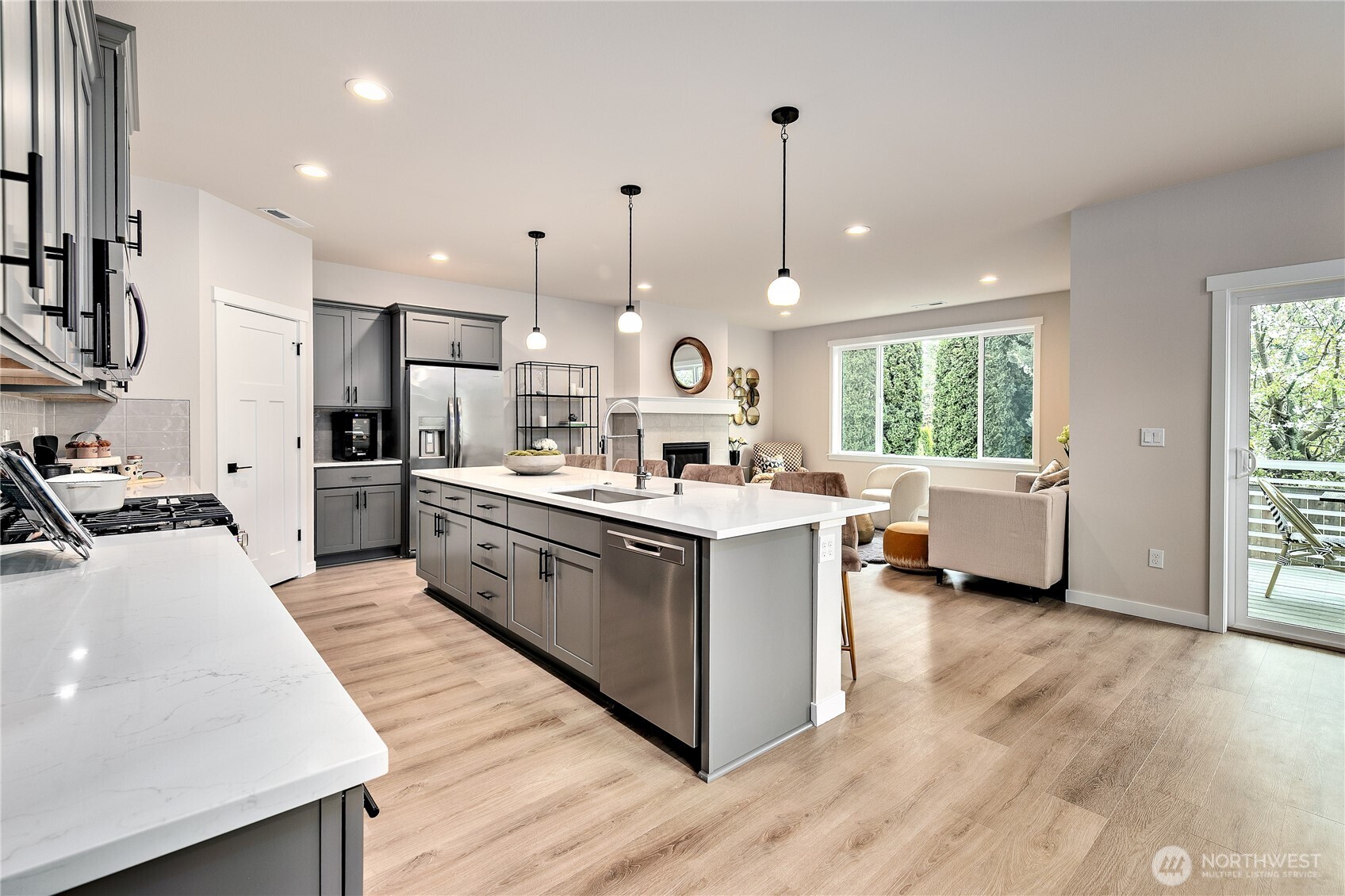 8702 Schoolway Place NW