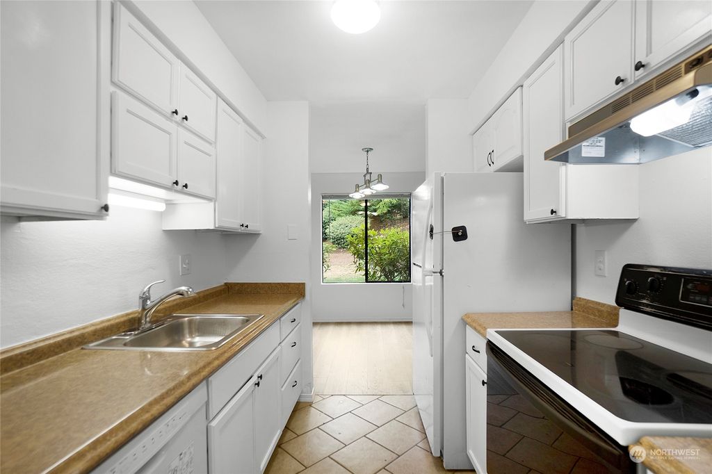 Photo of 12520 NE 145th Street #E34, Kirkland, WA 98034 (MLS # 2276520)