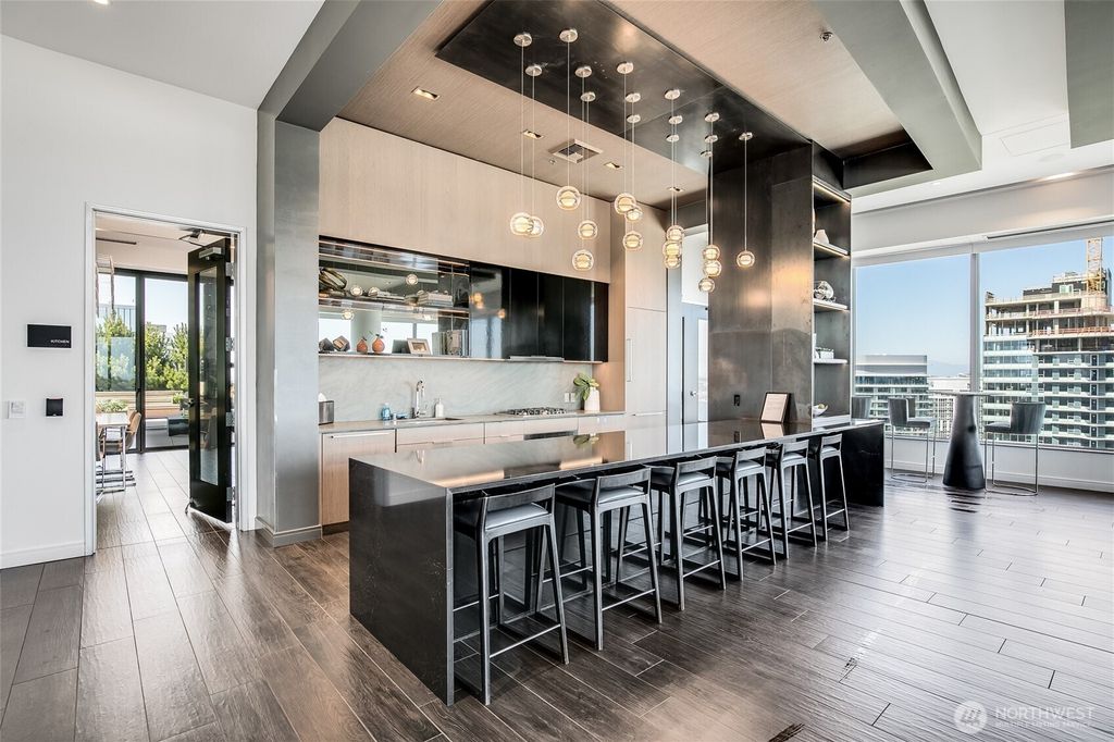 listing image 9365602849150495874