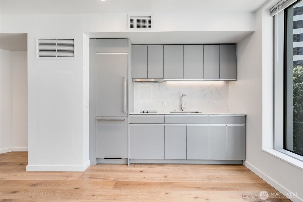 listing image 9362184080812794440
