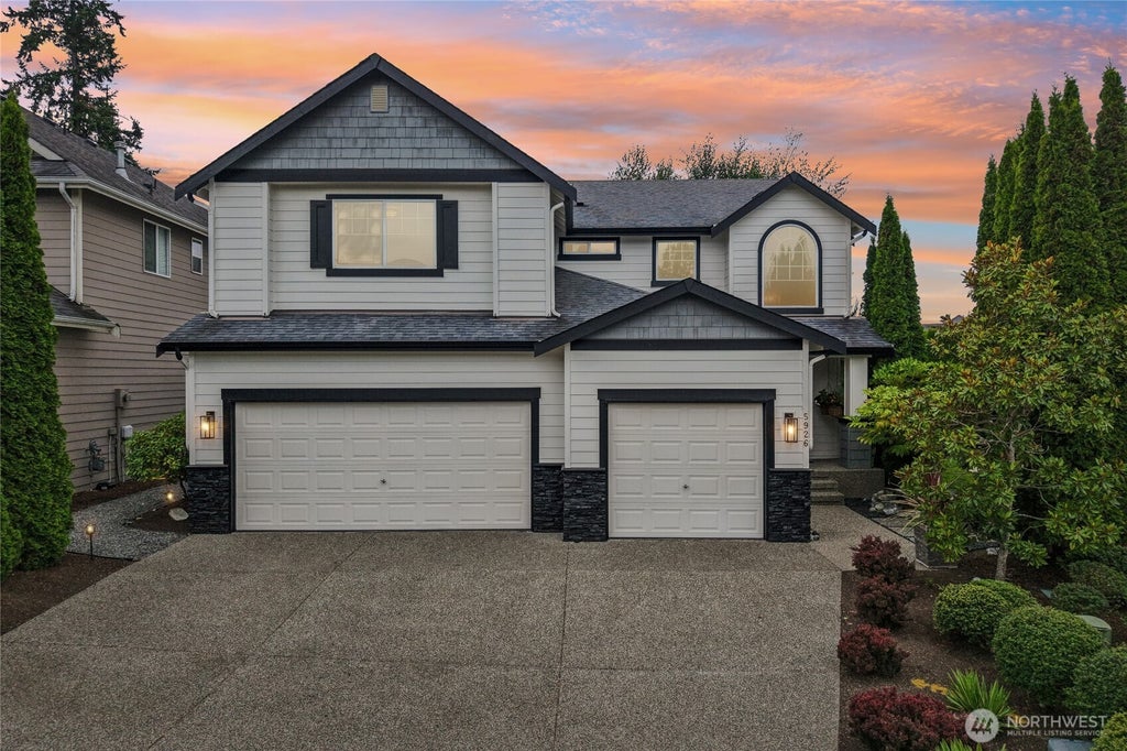 Photo of 5926 77th Drive NE, Marysville, WA 98270 (MLS # 2577254)
