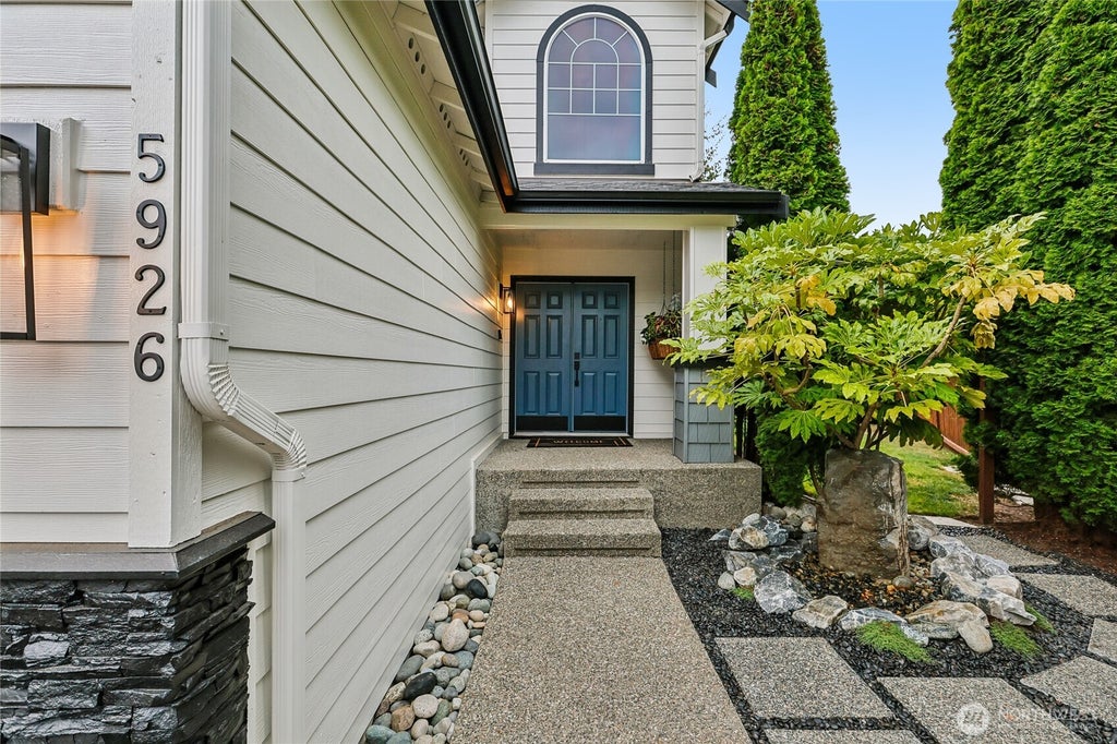 Photo of 5926 77th Drive NE, Marysville, WA 98270 (MLS # 2577254)
