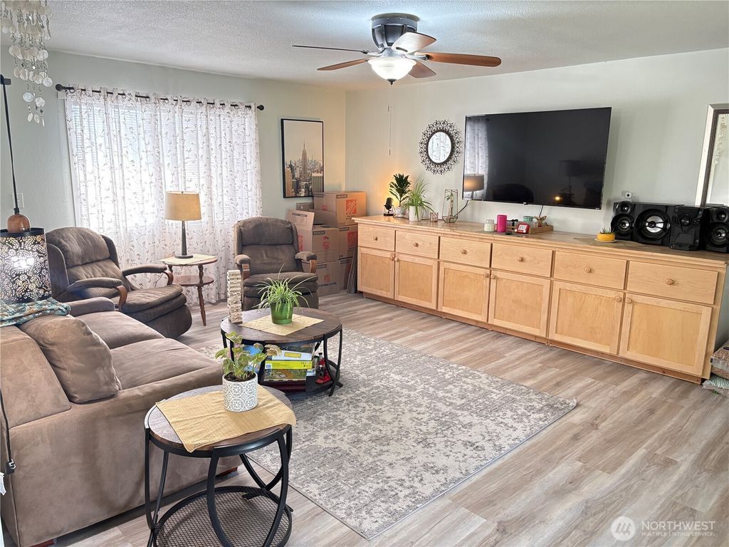 Photo of 28 Highway 7, Tonasket, WA 98855 (MLS # 2507726)