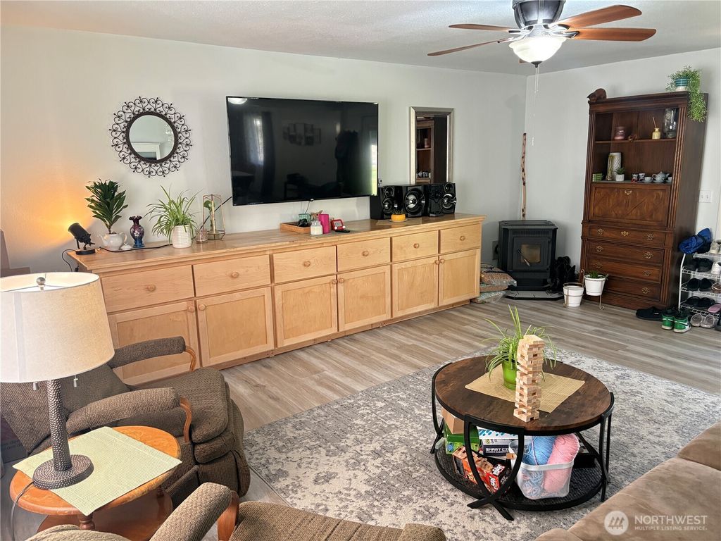 Photo of 28 Highway 7, Tonasket, WA 98855 (MLS # 2507726)