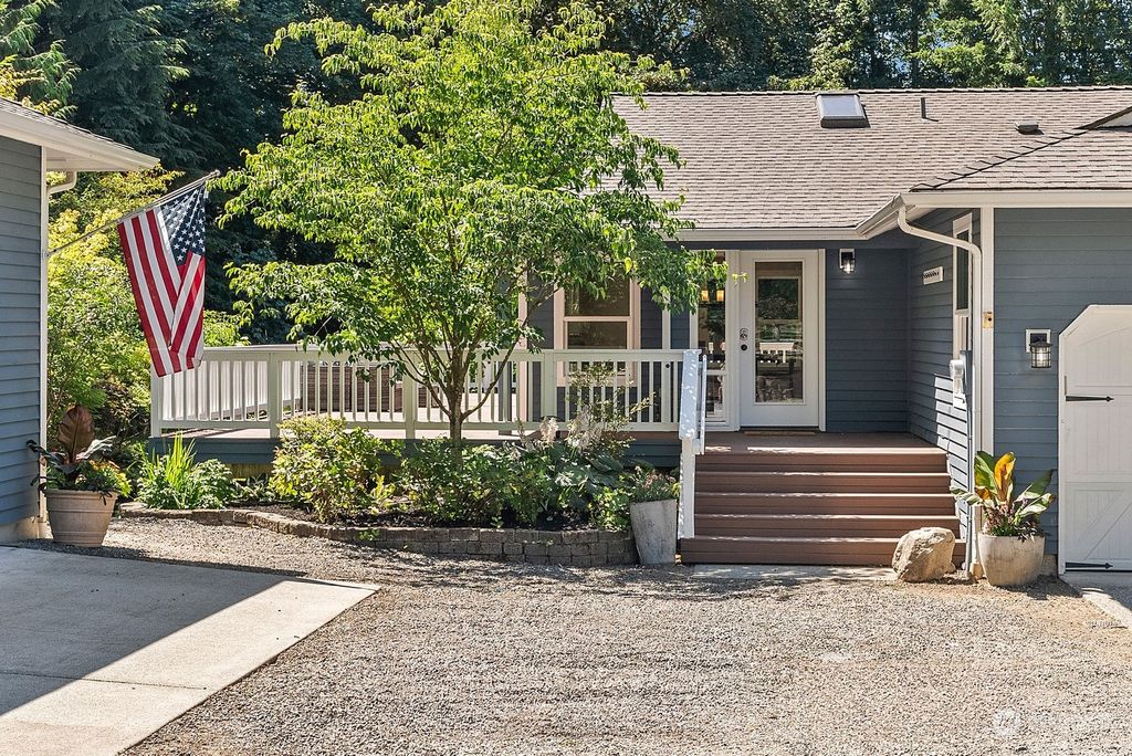 Photo of 4051 280th Avenue SE, Fall City, WA 98024 (MLS # 2265361)
