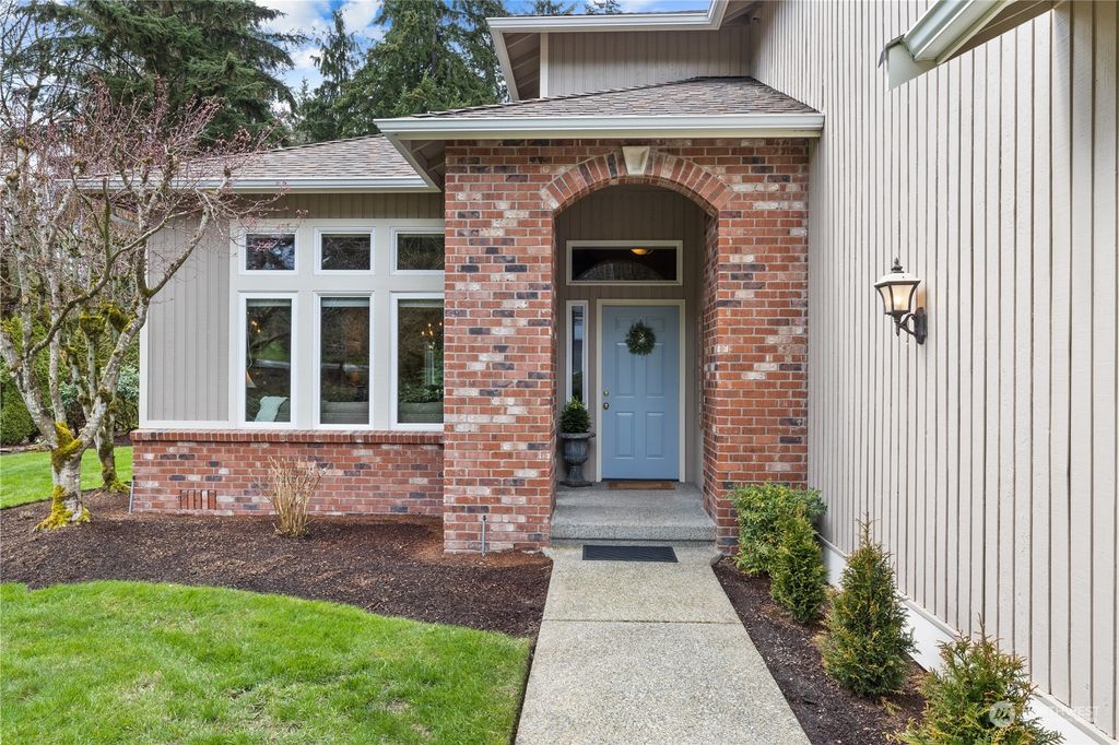 Photo of 16219 216th Avenue NE, Woodinville, WA 98077 (MLS # 2056721)