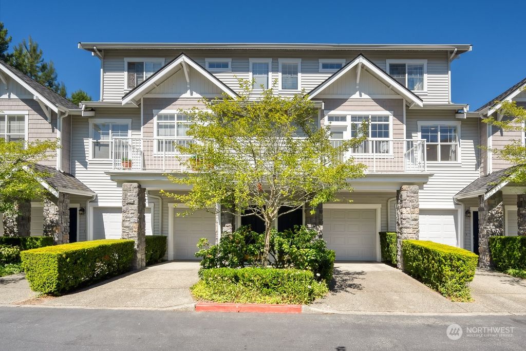 Photo of 1601 NE Katsura Street #303, Issaquah, WA 98029 (MLS # 2141382)