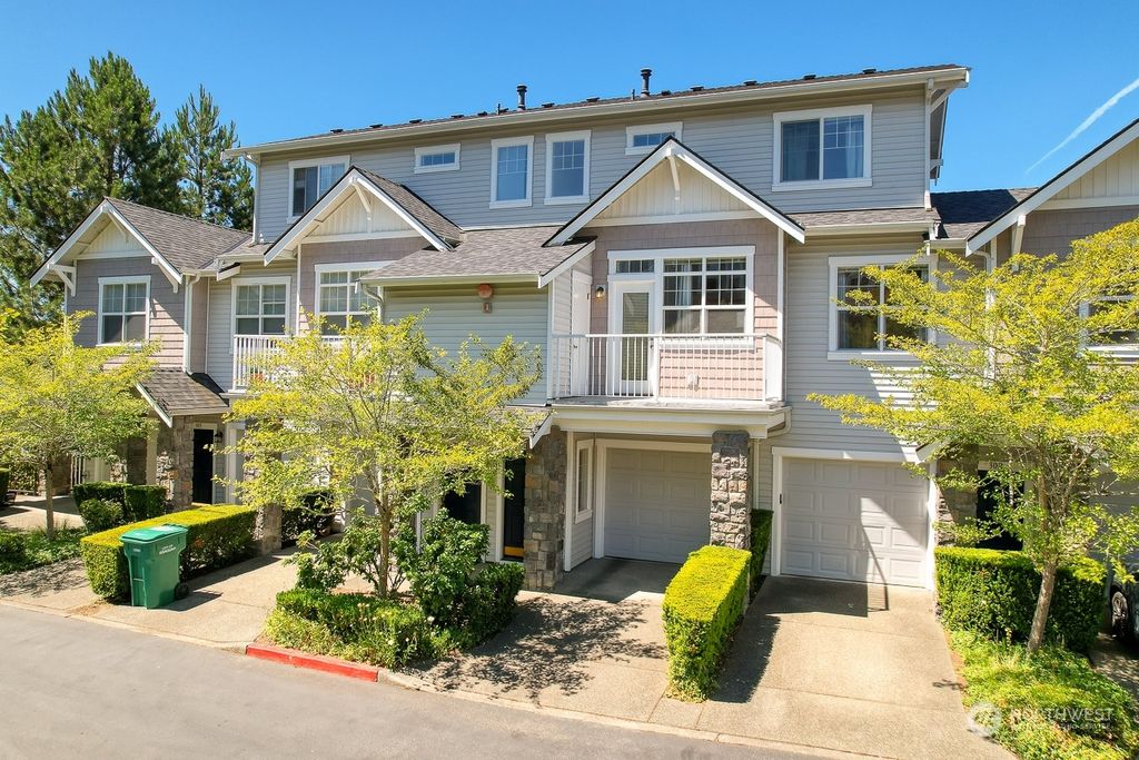 Photo of 1601 NE Katsura Street #303, Issaquah, WA 98029 (MLS # 2141382)