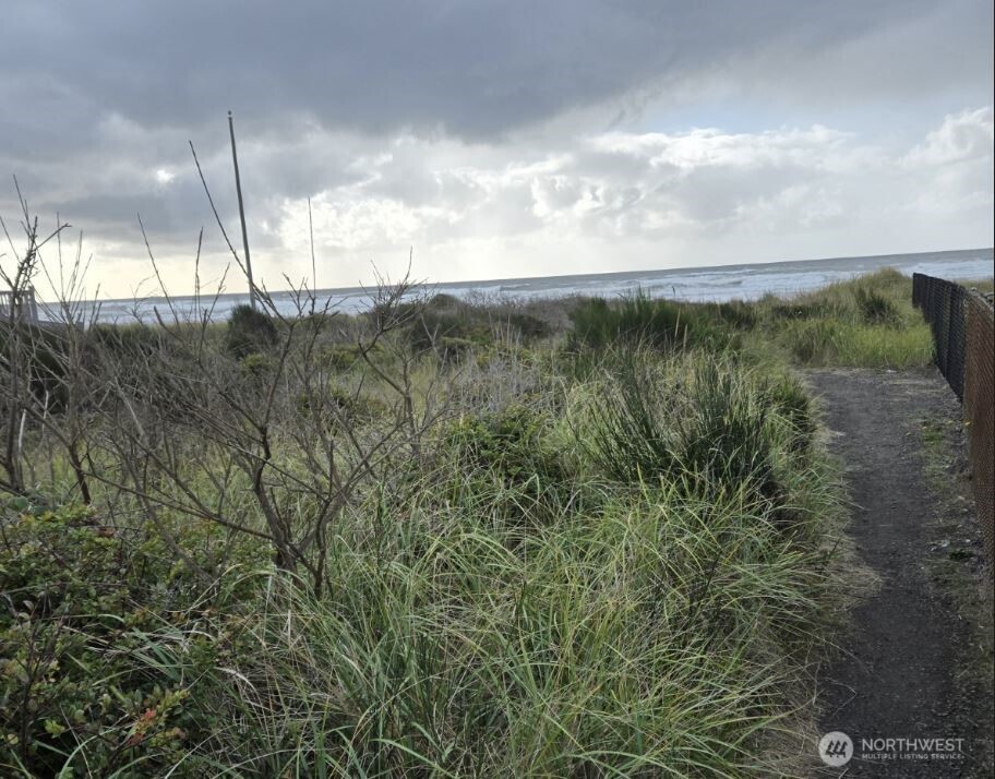 437 Dune Crest