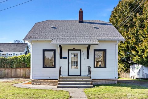 Photo of 1310 S Pine Street, Tacoma, WA 98405 (MLS # 2480152)