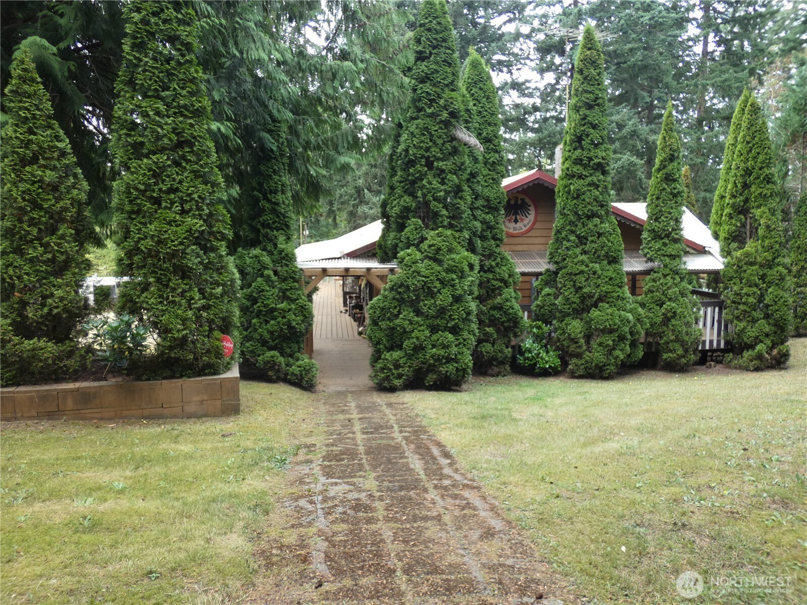 596 Forrest Way