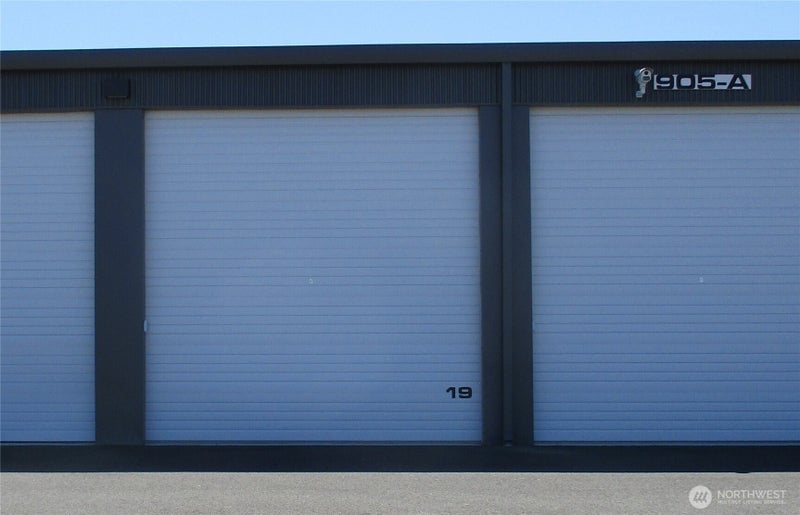 903 W Curie Street A19