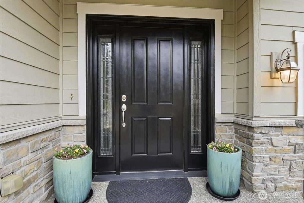 Photo of 26050 SE 23rd Place, Sammamish, WA 98075 (MLS # 2501513)