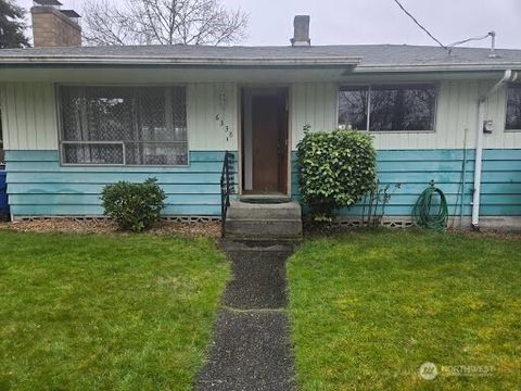 Photo of 6338 18th Avenue SW, Seattle, WA 98106 (MLS # 2514162)
