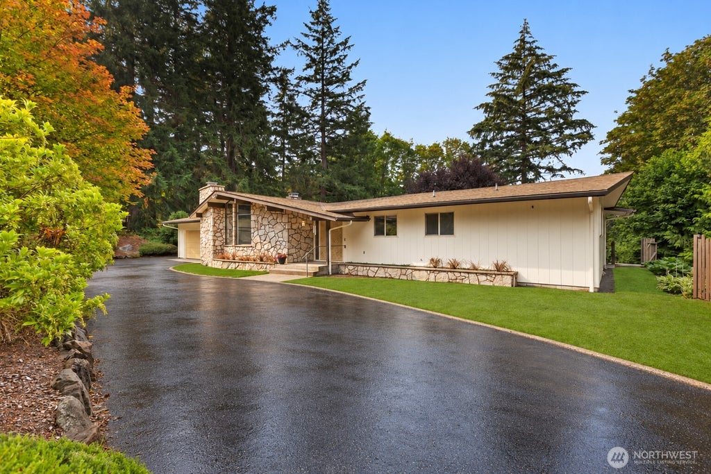Photo of 5987 Tracyton Boulevard NW, Bremerton, WA 98311 (MLS # 2586216)