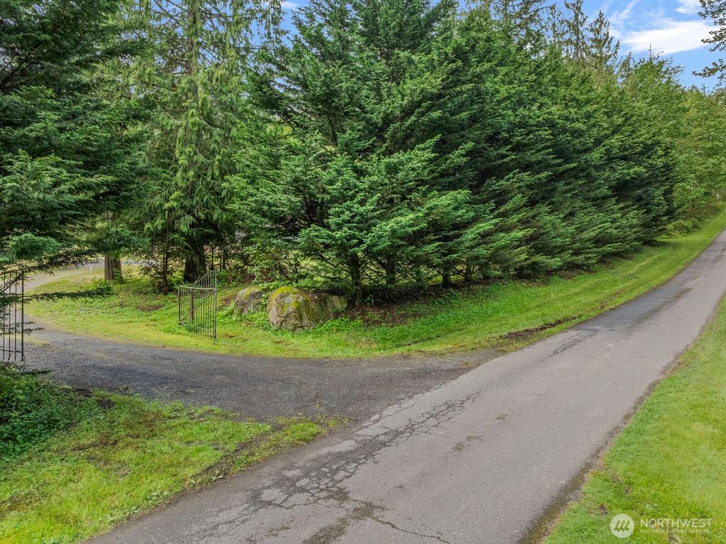 Photo of 27233 NE 53rd Street, Redmond, WA 98053 (MLS # 2405392)