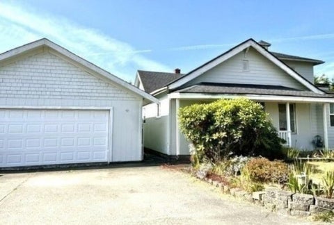 Photo of 611 11th Street ST, Blaine, WA 98230 (MLS # 2582629)