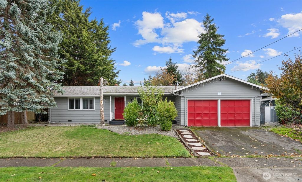 Photo of 25918 14th Avenue S, Des Moines, WA 98198 (MLS # 2453394)